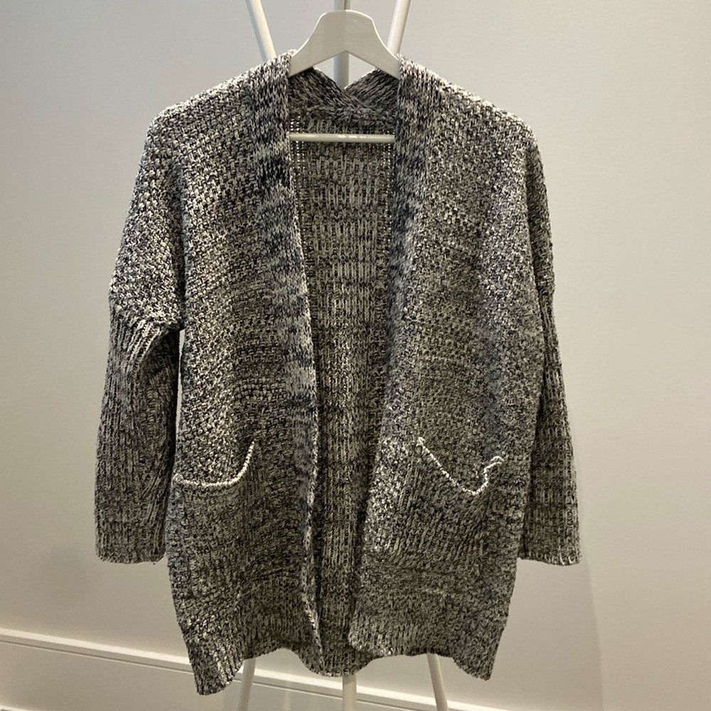 Aritzia Talula Black & White Open Cardigan